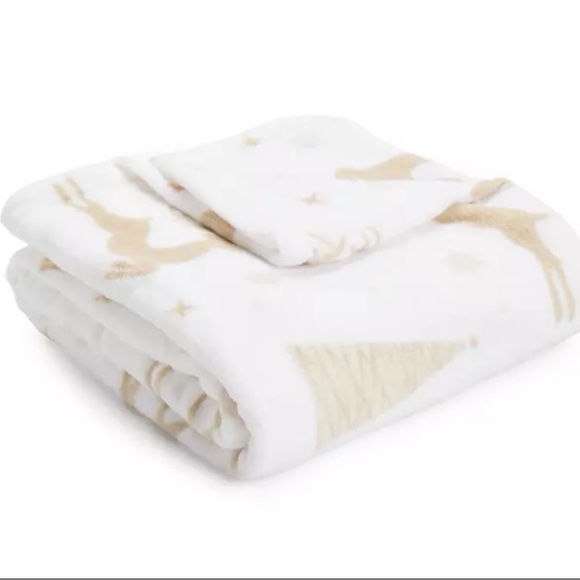 NWT-SUPER SOFT & Beautiful- White & Tan Reindeer Christmas 🌲 Throw Blanket 50x60 - Picture 1 of 4